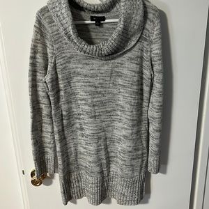 Women’s AB Studio Tunic Gray Sweater- Size Large
